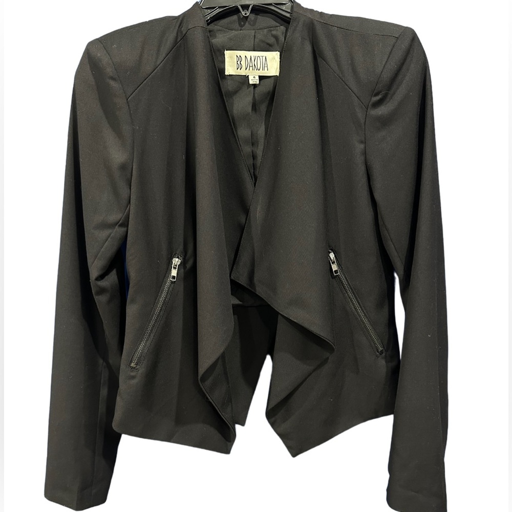 BB Dakota ~ Size 4 ~ Black Open Asymmetrical Women’s Jacket